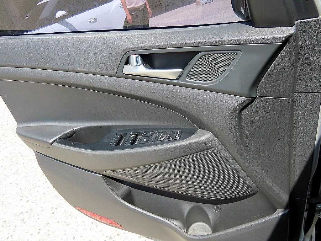 HYUNDAI Tucson - Vista 11