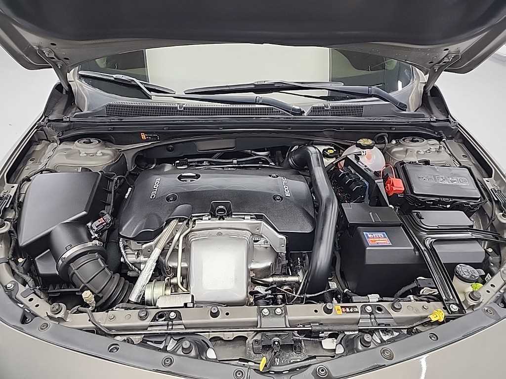 Chevrolet Malibu - Vista 5