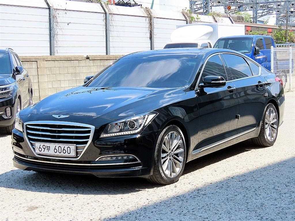 HYUNDAI Genesis - Vista 2