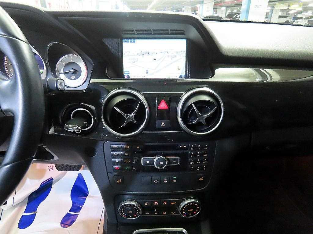 Mercedes Benz GLK Class - Vista 11