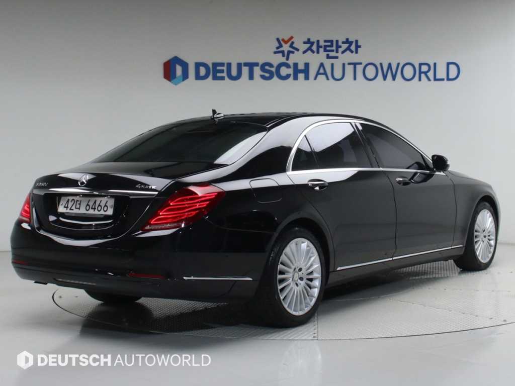 Mercedes Benz S Class - Vista 4