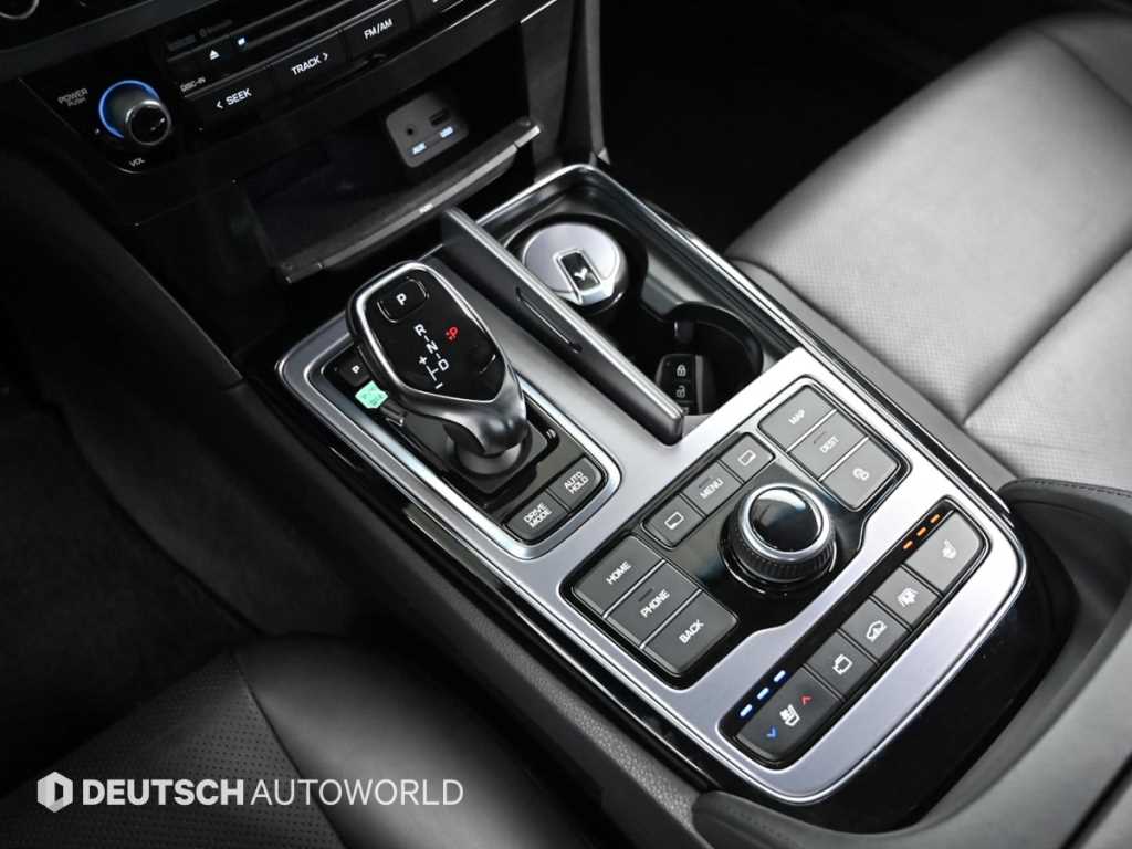 HYUNDAI Equus - Vista 9
