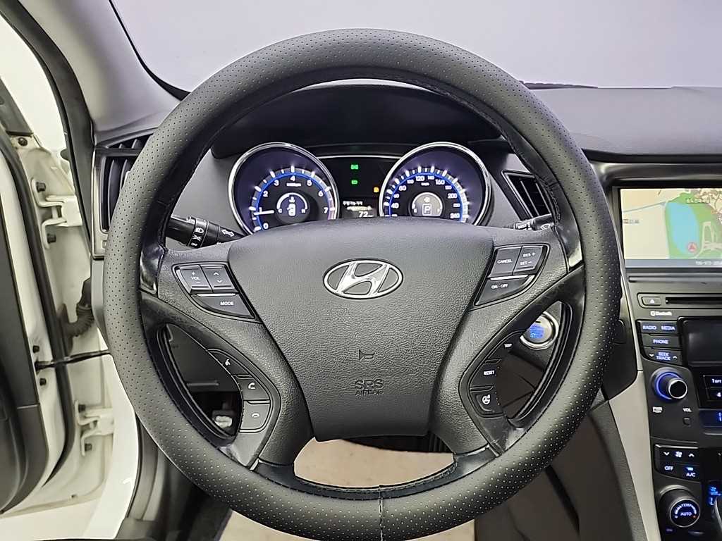 HYUNDAI Sonata - Vista 9