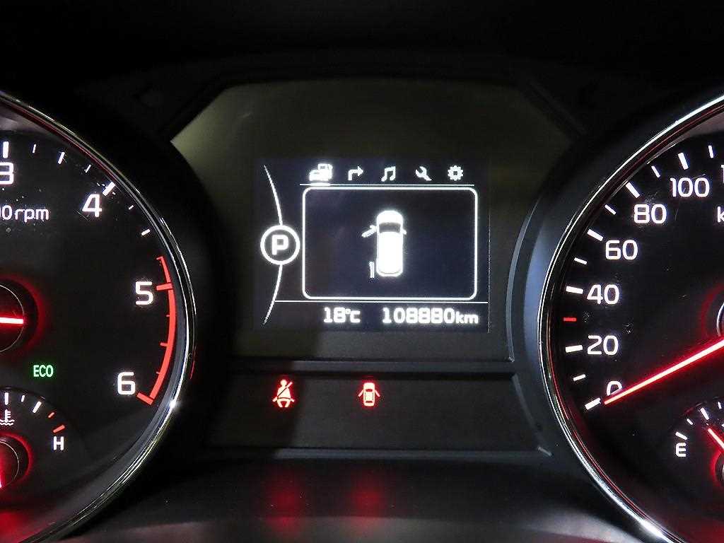 KIA Carnival - Vista 9