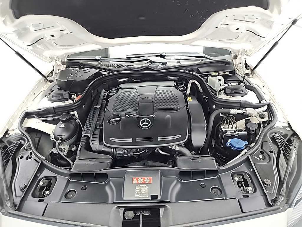 Mercedes Benz CLS Class - Vista 5