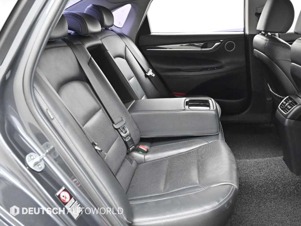 HYUNDAI Grandeur - Vista 12