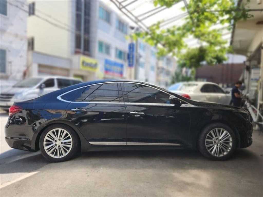 HYUNDAI Aslan - Vista 3
