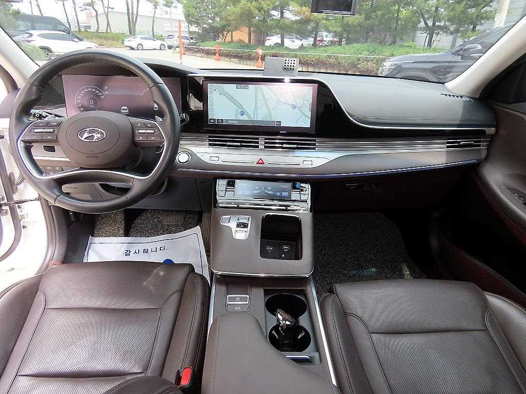 HYUNDAI Grandeur - Vista 7