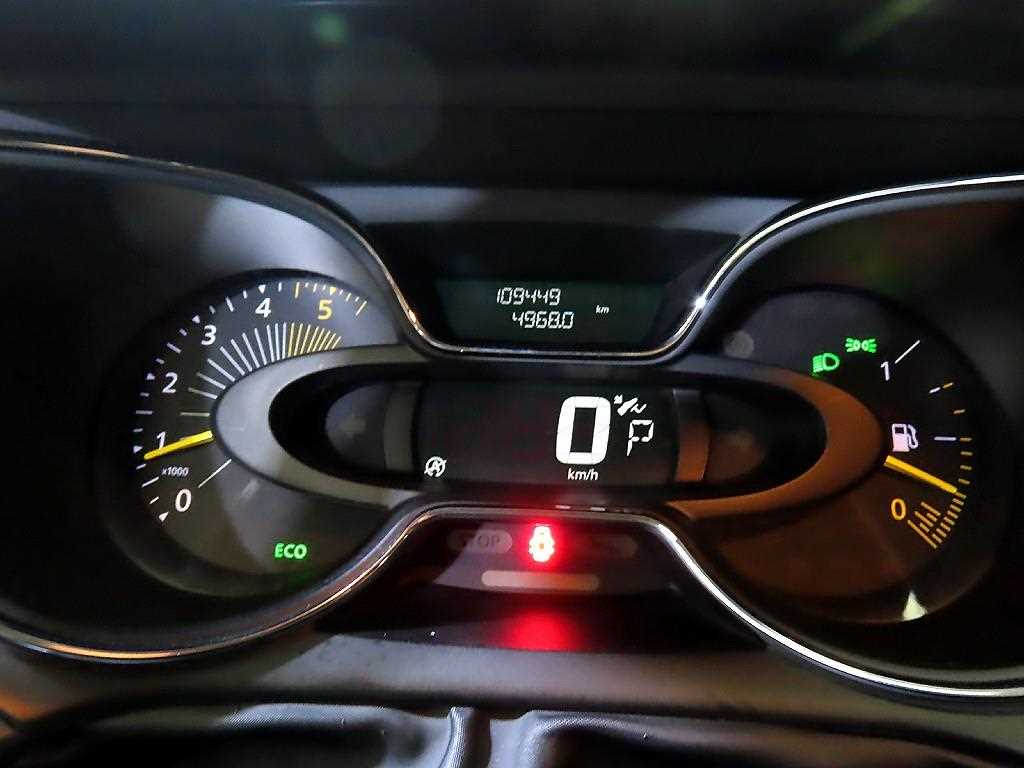 SAMSUNG QM3 - Vista 9