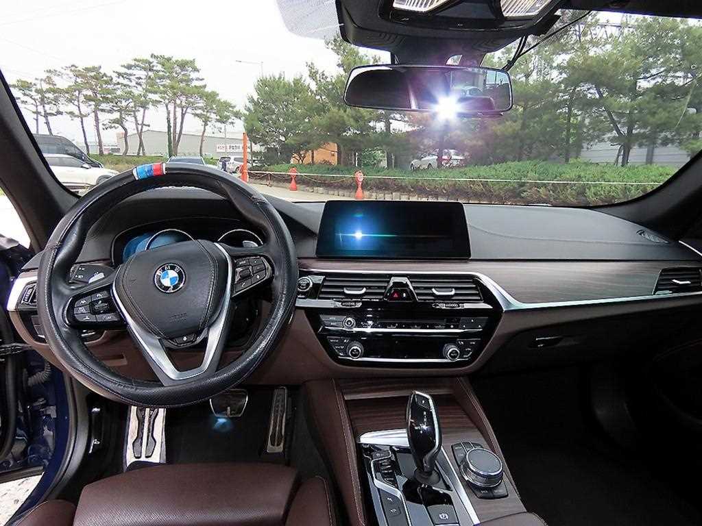 BMW 5 Series - Vista 7