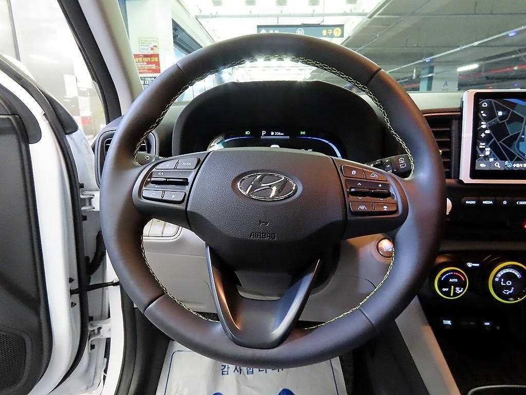 HYUNDAI Venue - Vista 8