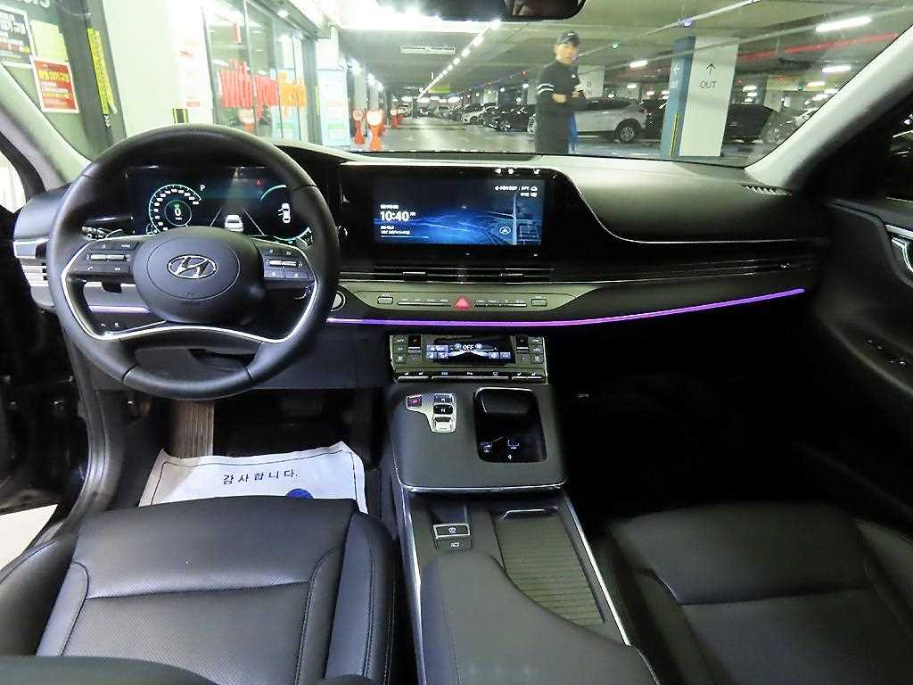 HYUNDAI Grandeur - Vista 10