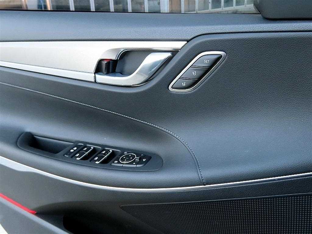 HYUNDAI Grandeur - Vista 11