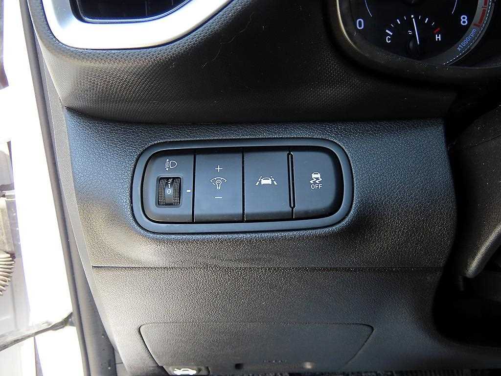 HYUNDAI Venue - Vista 12