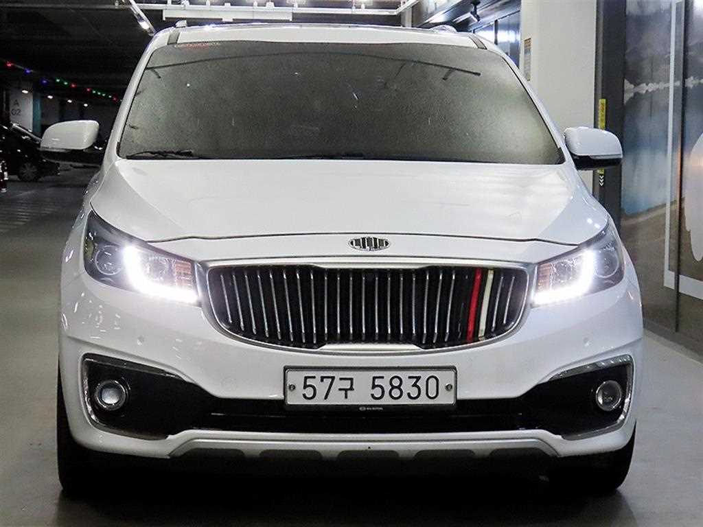 KIA Carnival - Vista 2