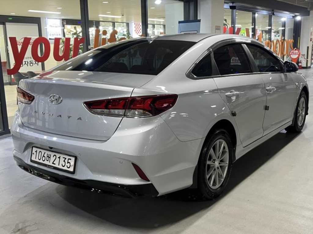HYUNDAI Sonata - Vista 4