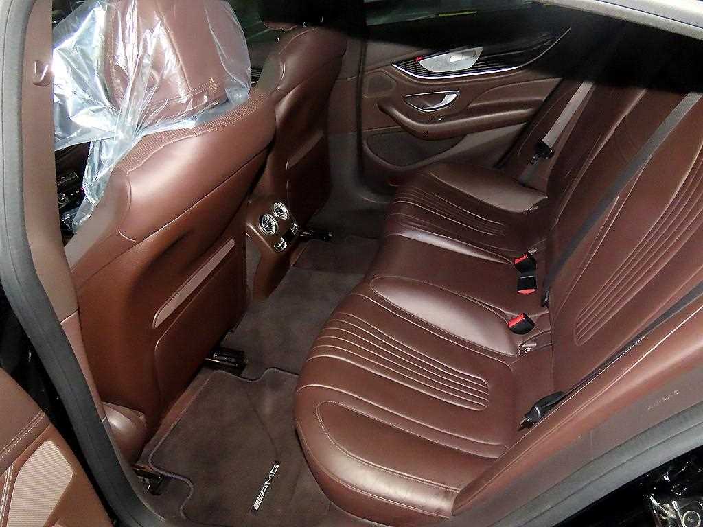 Mercedes Benz CLS Class - Vista 7