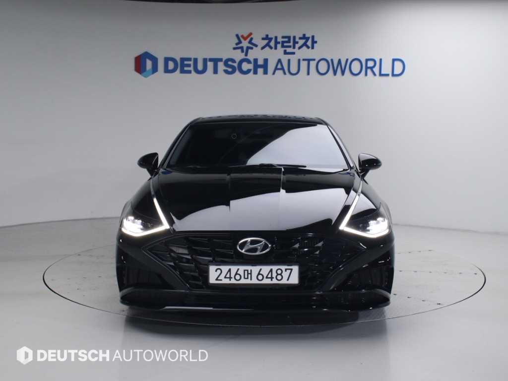 HYUNDAI Sonata - Vista 3