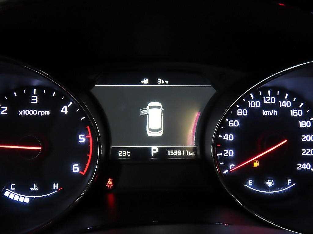 KIA Carnival - Vista 9