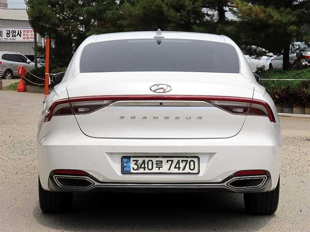 HYUNDAI Grandeur - Vista 4