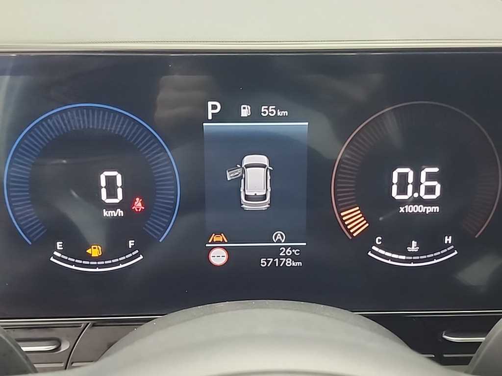 HYUNDAI Kona - Vista 6