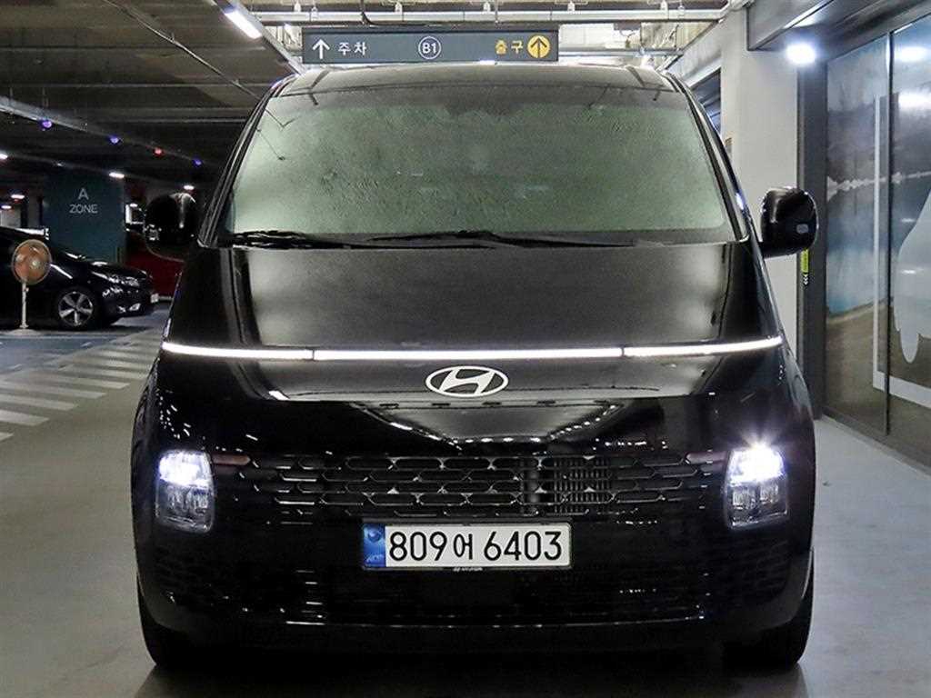 HYUNDAI Staria - Vista 2