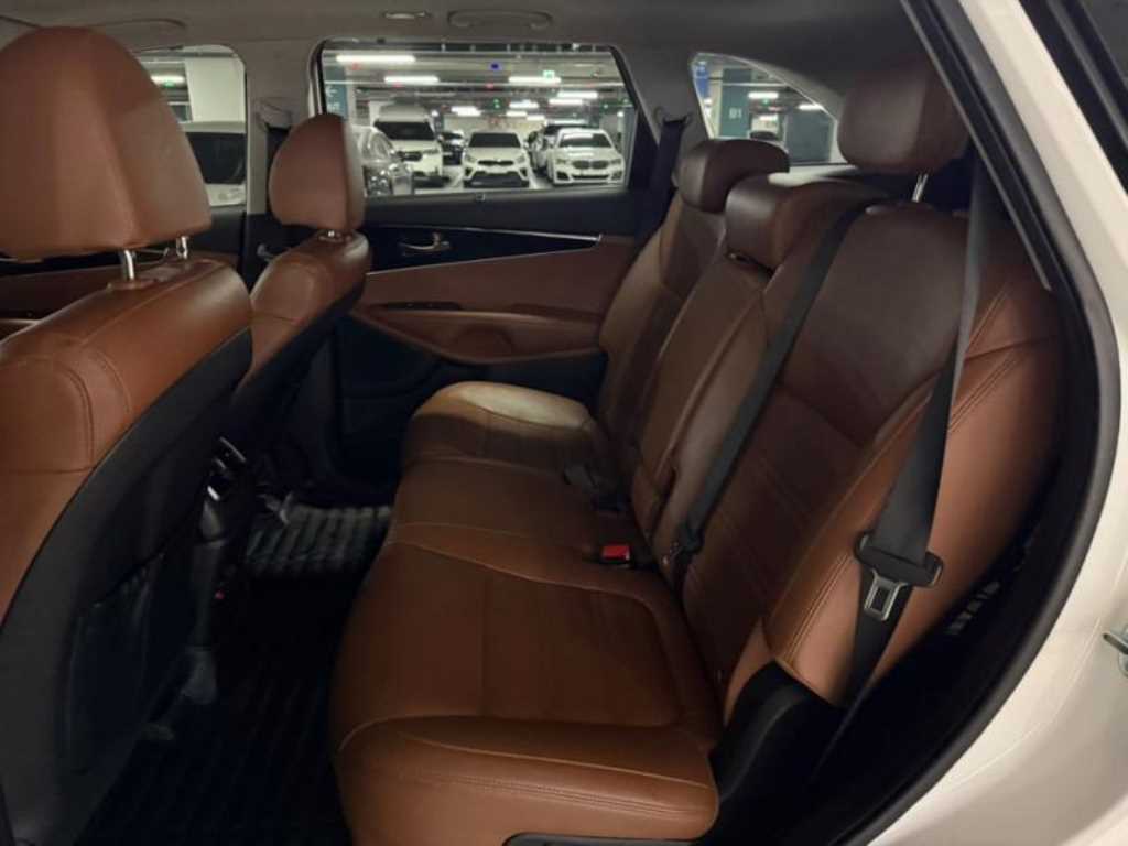KIA Sorento - Vista 7