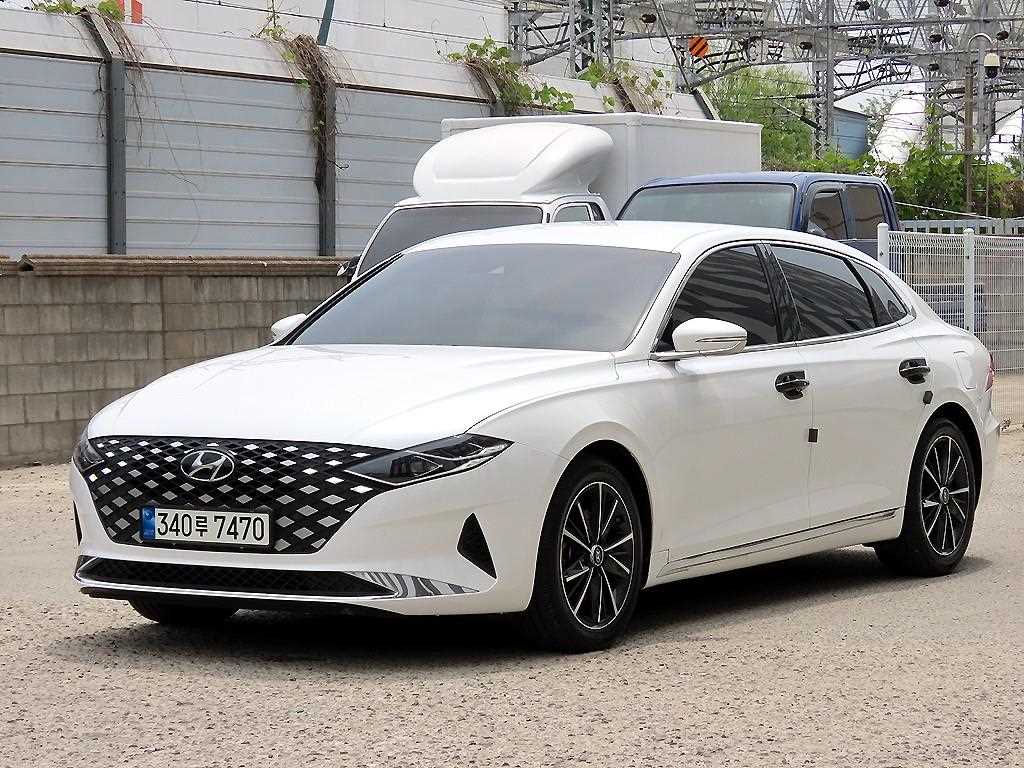HYUNDAI Grandeur - Vista 2