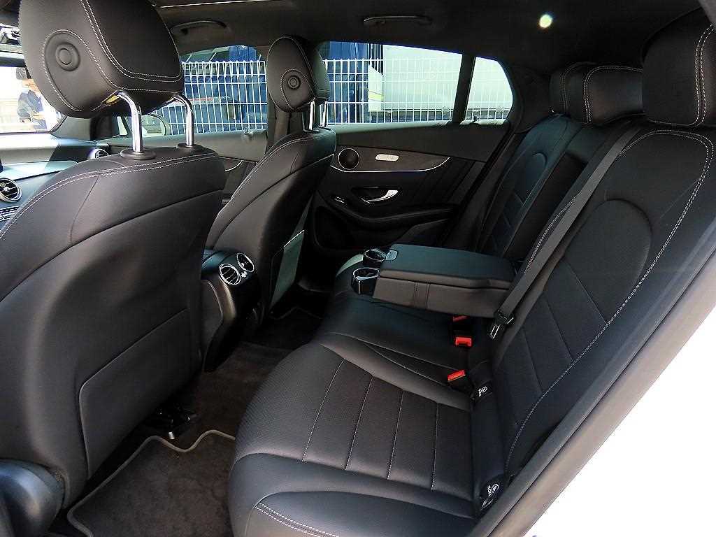 Mercedes Benz GLC Class - Vista 6