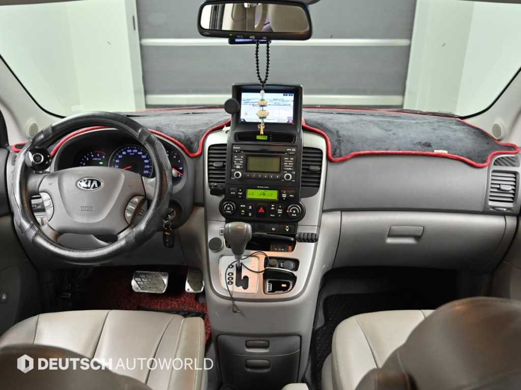 KIA Carnival - Vista 7