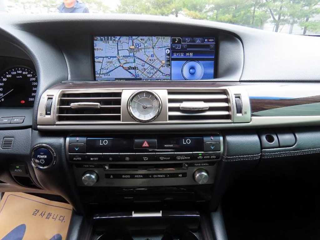 Lexus LS 2013 Negro - Importación desde Corea - HF Imports Iquique - Foto 13