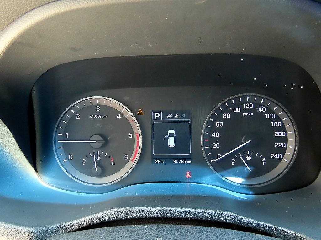 HYUNDAI Tucson - Vista 9