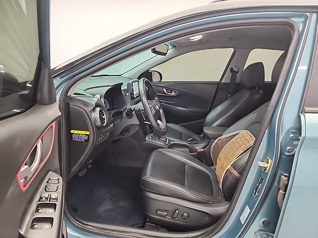 HYUNDAI Kona - Vista 11