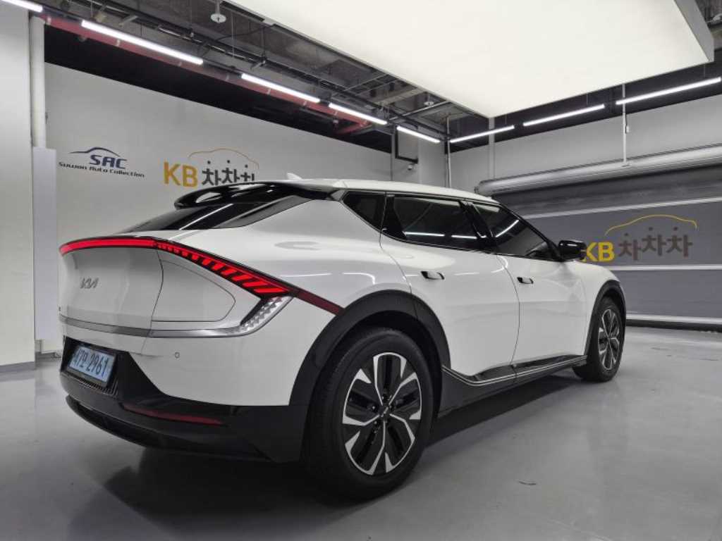 KIA EV6 - Vista 4