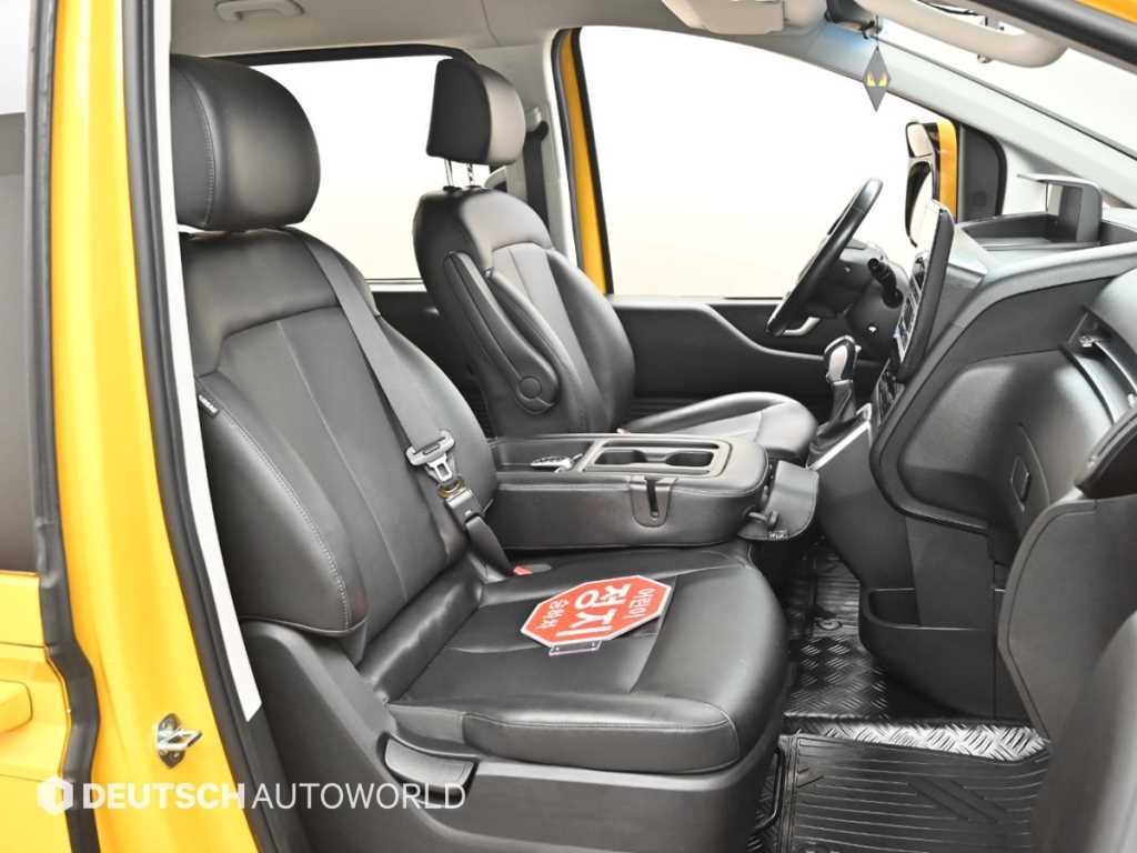 HYUNDAI Staria - Vista 10