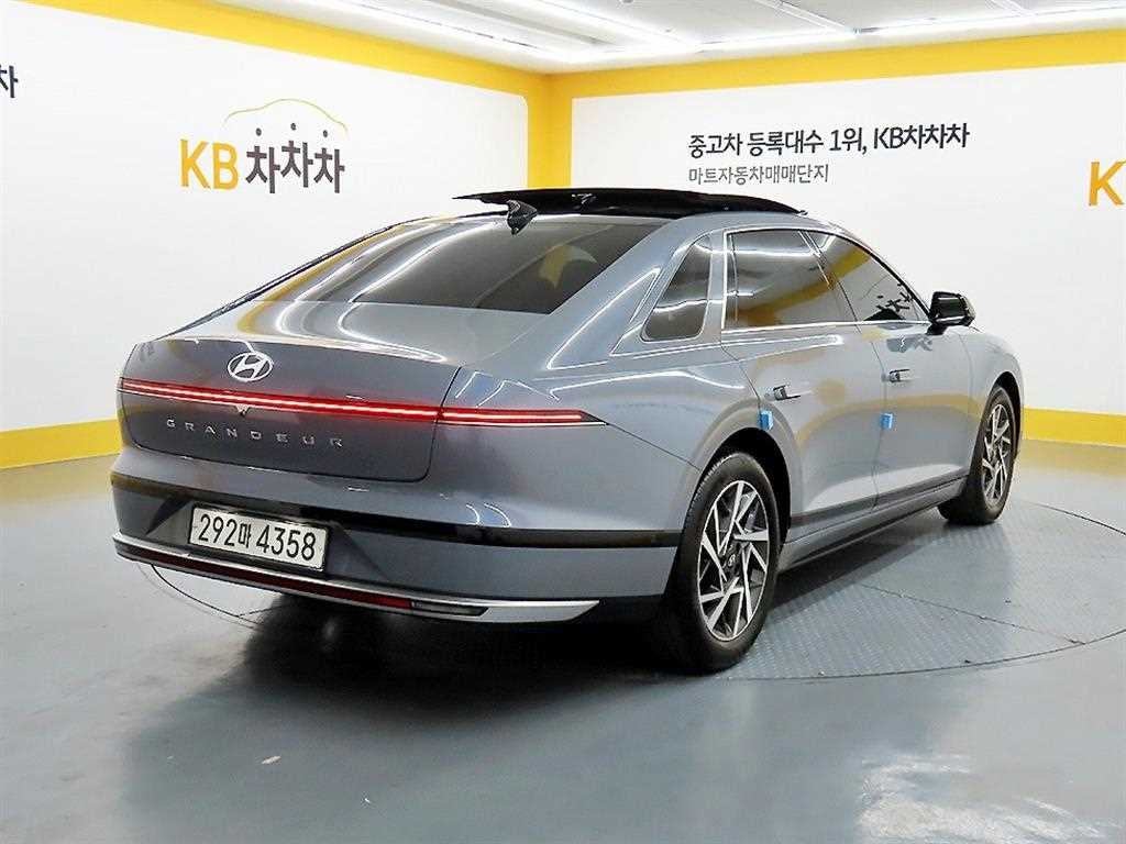 HYUNDAI Grandeur - Vista 4