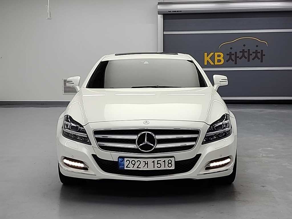 Mercedes Benz CLS Class - Vista 2