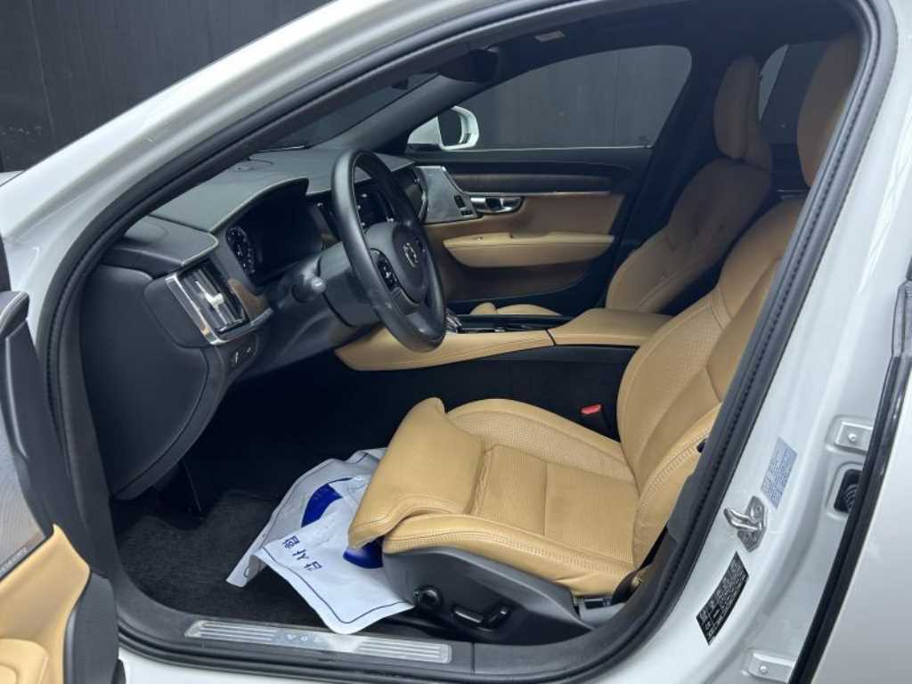 Volvo S90 - Vista 6