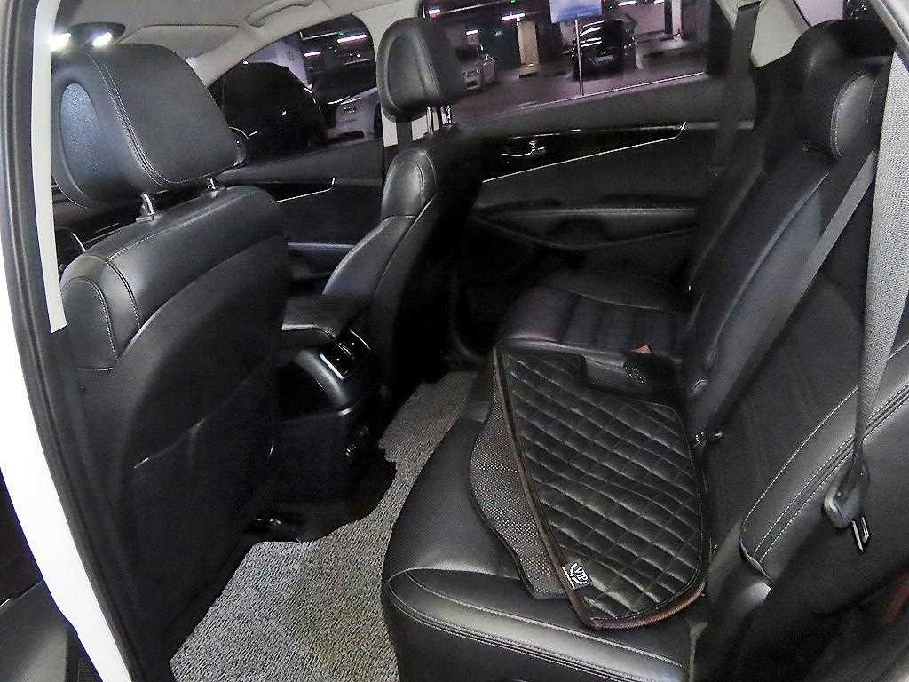 KIA Sorento - Vista 7