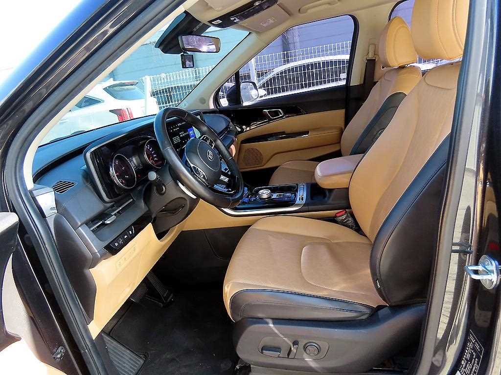 KIA Carnival - Vista 5