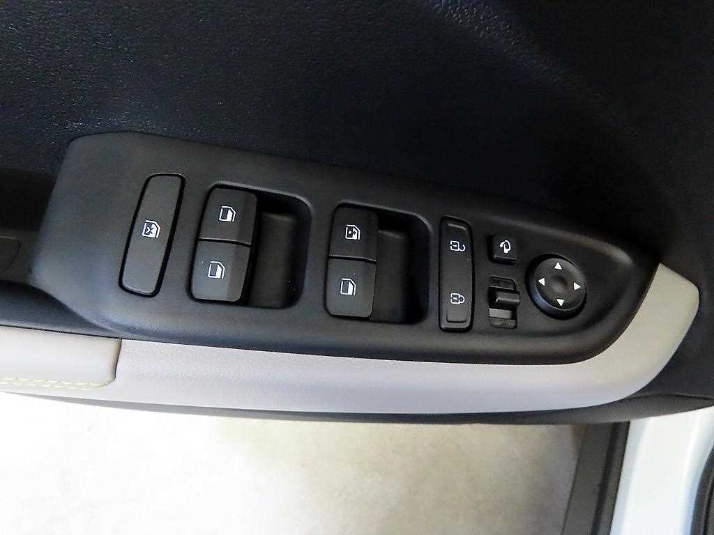 HYUNDAI Venue 2026 Blanco - Importación desde Corea - HF Imports Iquique - Foto 13