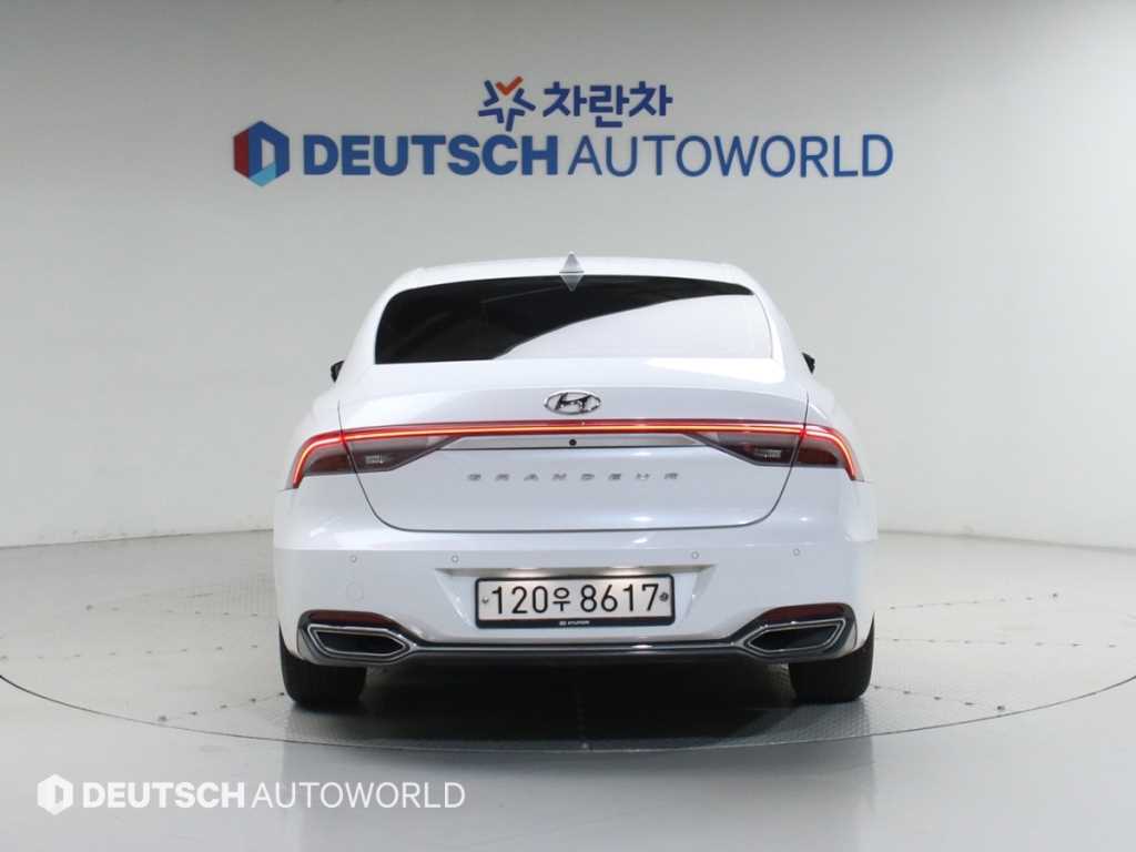 HYUNDAI Grandeur - Vista 4