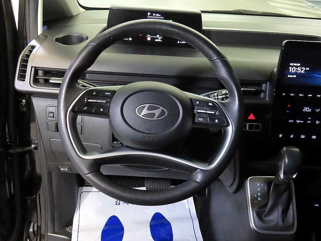 HYUNDAI Staria - Vista 8