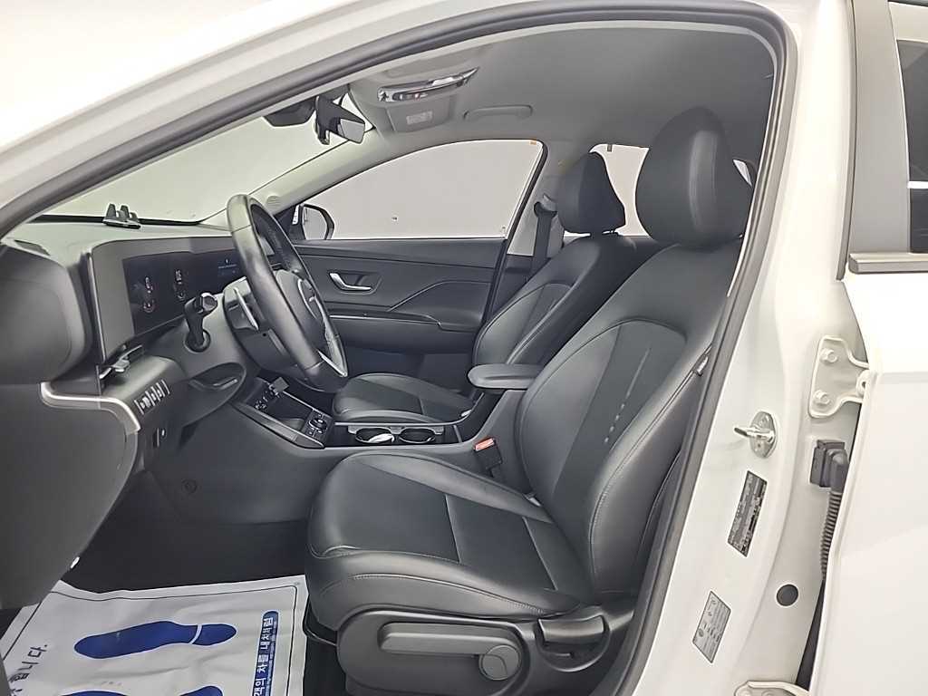 HYUNDAI Kona - Vista 11