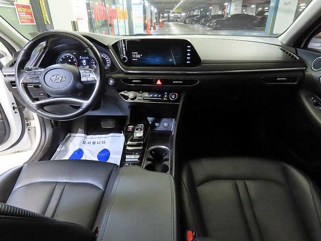 HYUNDAI Sonata - Vista 10