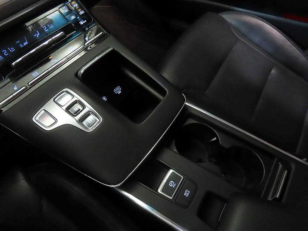 HYUNDAI Grandeur - Vista 12