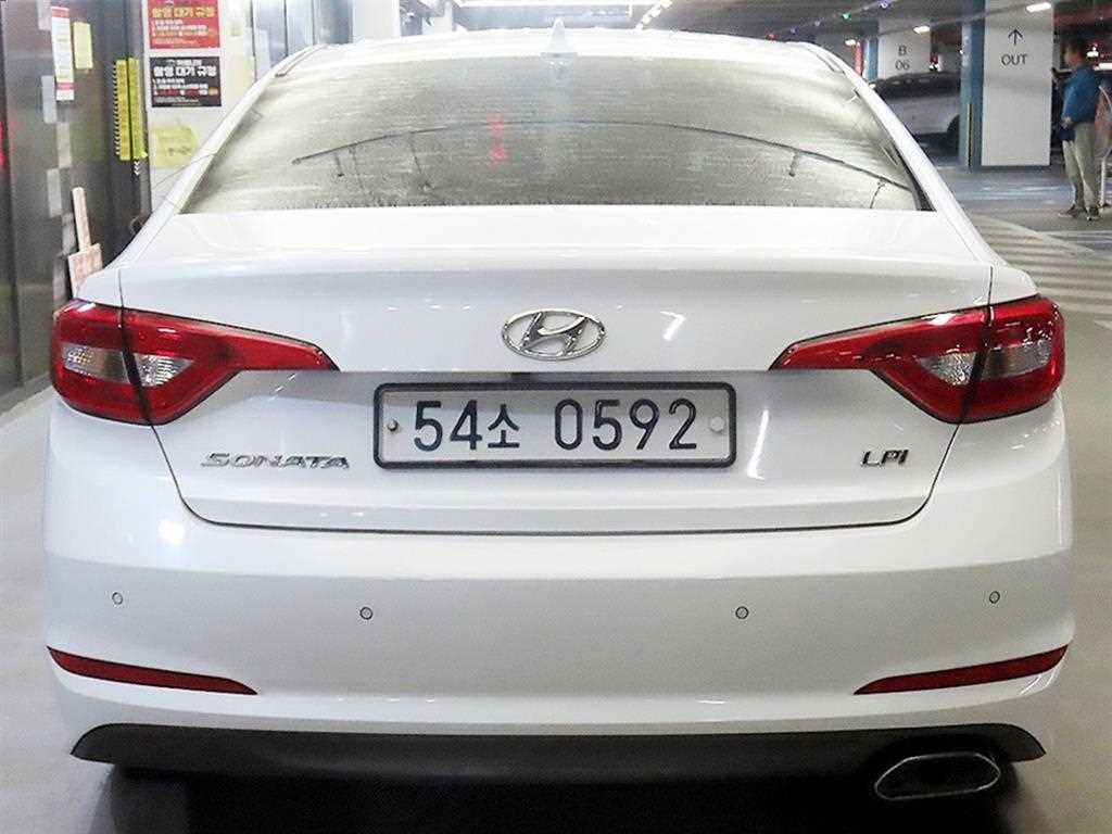 HYUNDAI Sonata - Vista 5