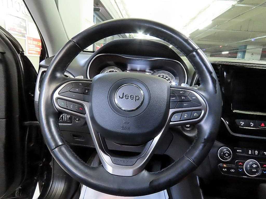 Jeep Cherokee - Vista 8