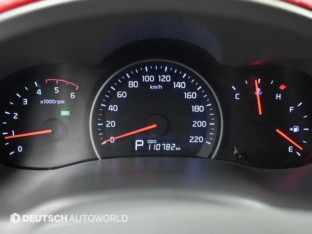 KIA Carnival - Vista 8