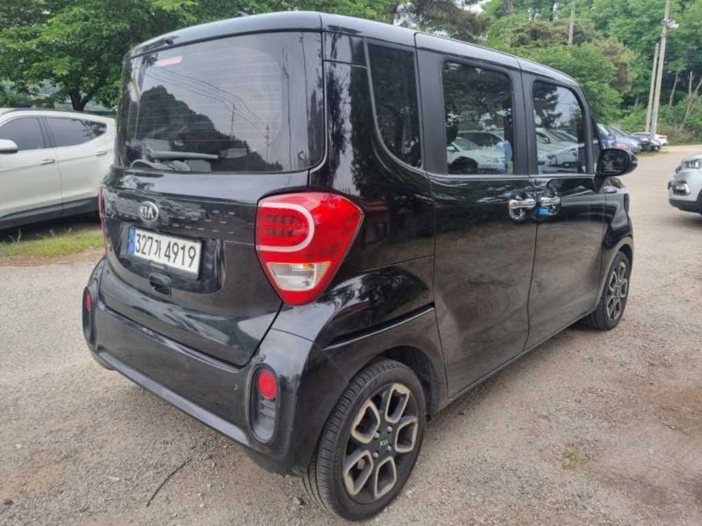 KIA Ray - Vista 4